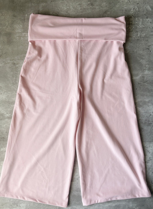 Sugar Bloom Capris