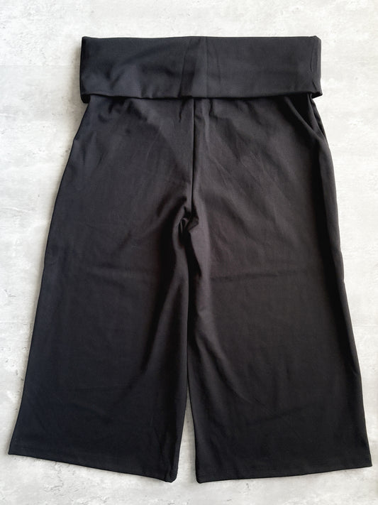 Midnight Muse Capris